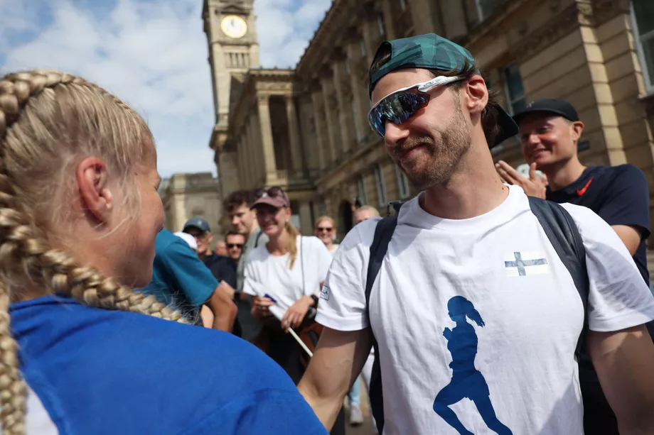 Alisa Vainio ja Janne Saarinen kohtasivat Birminghamissa elokuussa 2026. Kaksikko ei ole vahvistanut suhdettaan julkisesti.